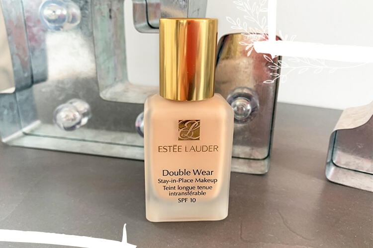 Estee Lauder Stay in Place Titelbid